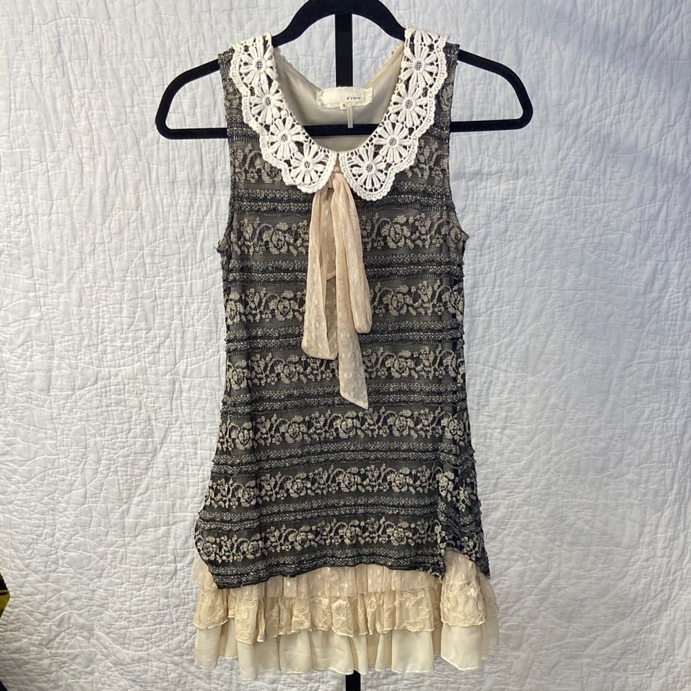 A'Reve Lace Flora Collared Tie Neck Dress size Small